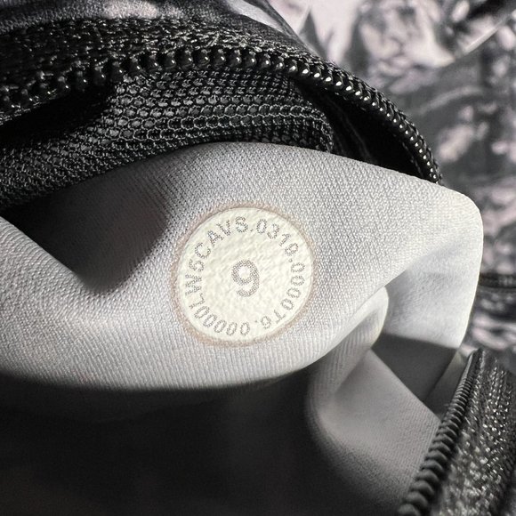 Lululemon Rare Seawheeze 2019 Half-Marathon Speed Wunder Tight Black Gray Floral - Picture 6 of 6